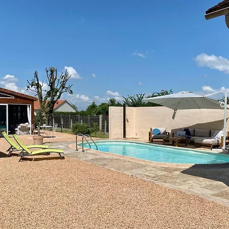 Aux Papillons Nocleg ze śniadaniem