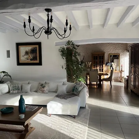 Nocleg ze śniadaniem Aux Papillons 3*